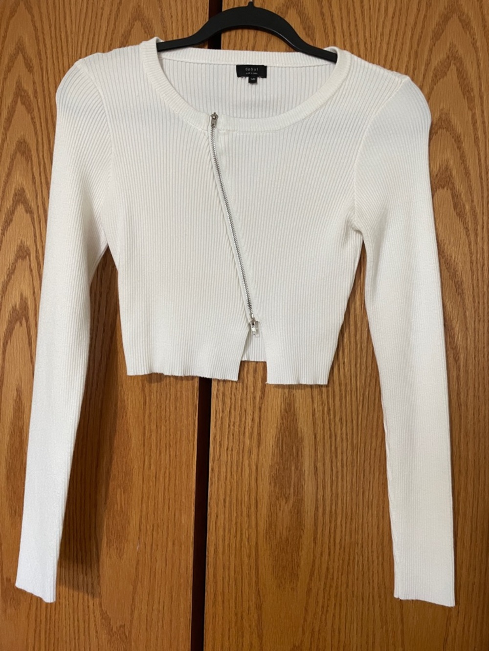 🎉LAST CHANCE 🎉debut White Ribbed Asymmetric Zip Crop Long Sleeve Ribbed Top